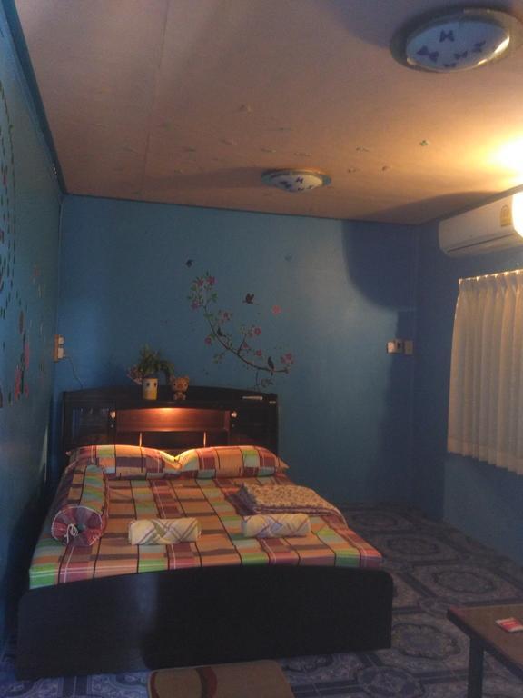 Patchaya Guesthouse Amphawa Eksteriør billede