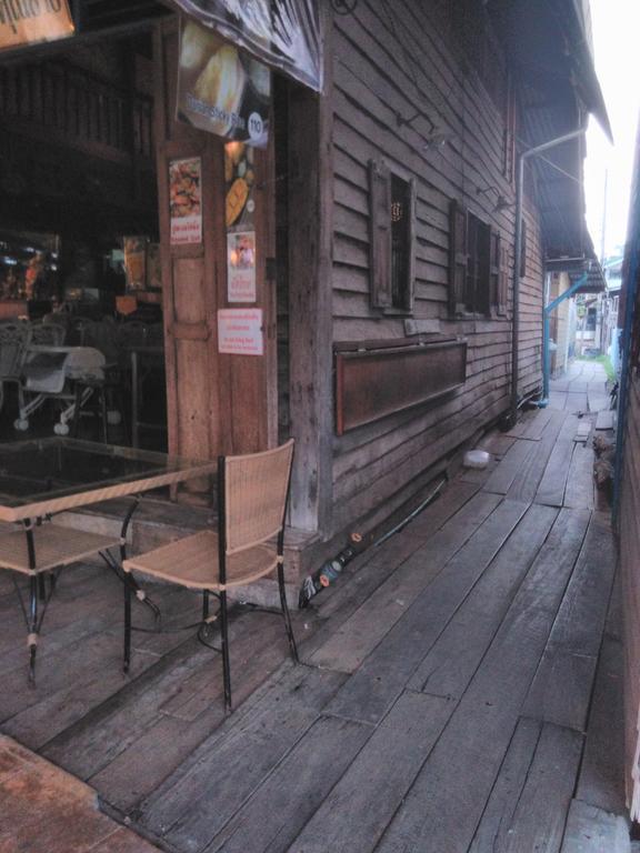 Patchaya Guesthouse Amphawa Eksteriør billede