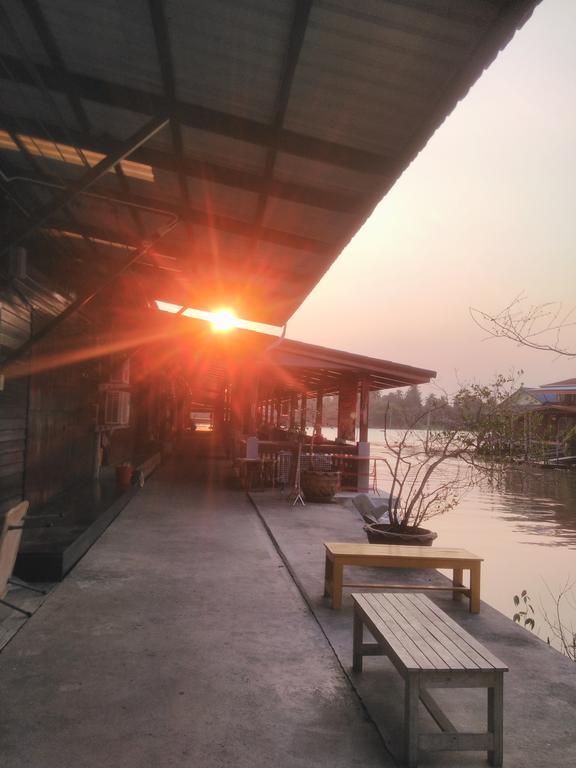 Patchaya Guesthouse Amphawa Eksteriør billede
